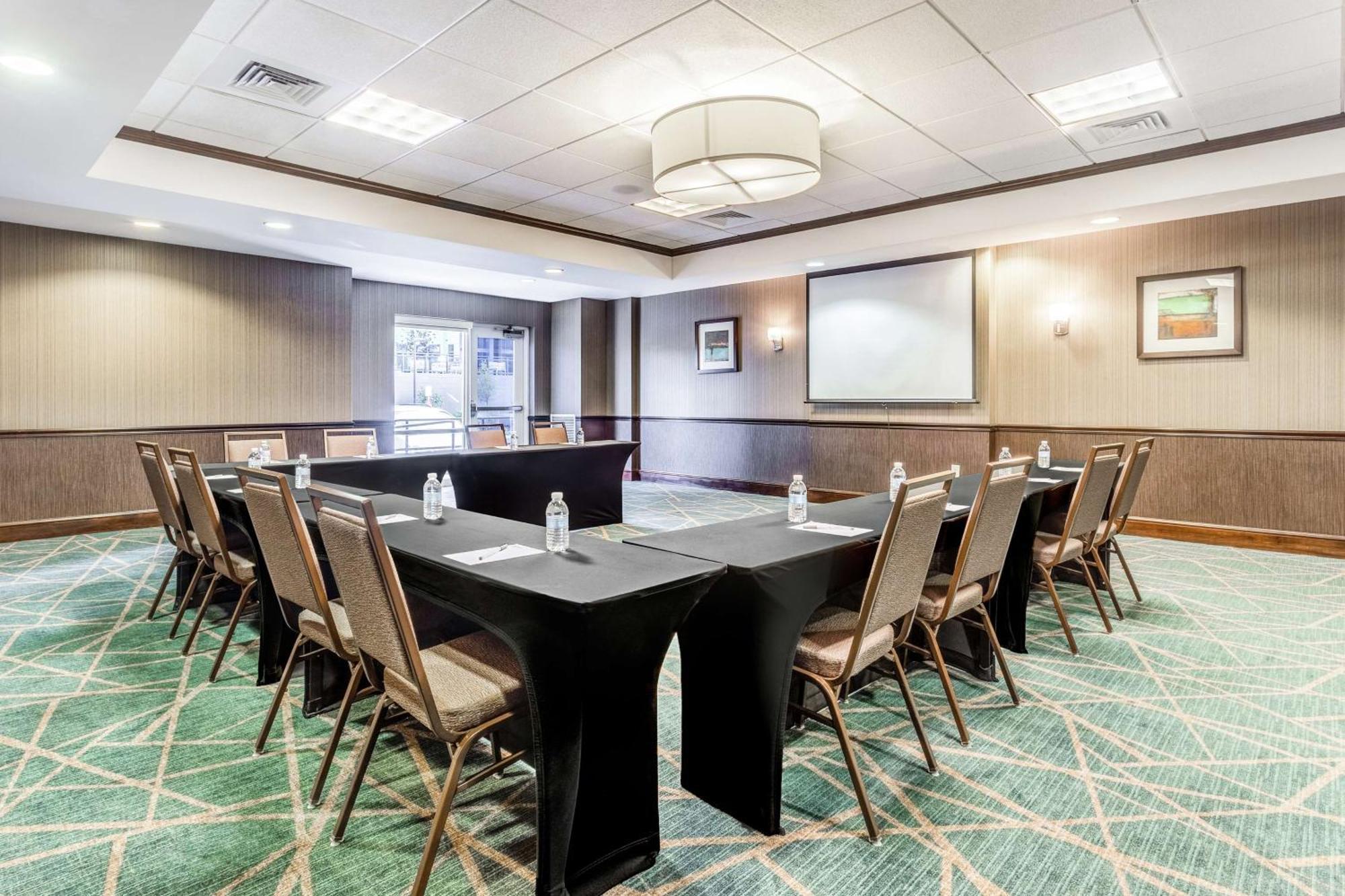 Hilton Garden Inn Albany-SUNY Area Exterior foto